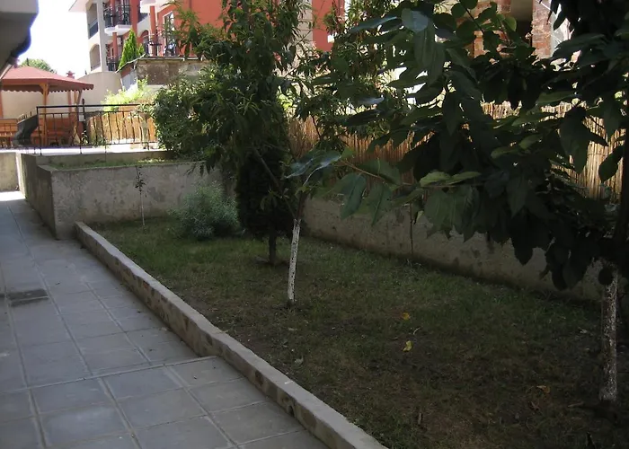 Lazur By The Sea Apartment Rawda